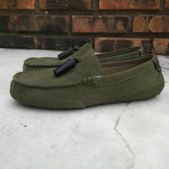 UGG Boylan Sheepskin Olive Green Men\'s Loafers Slippers Shoes